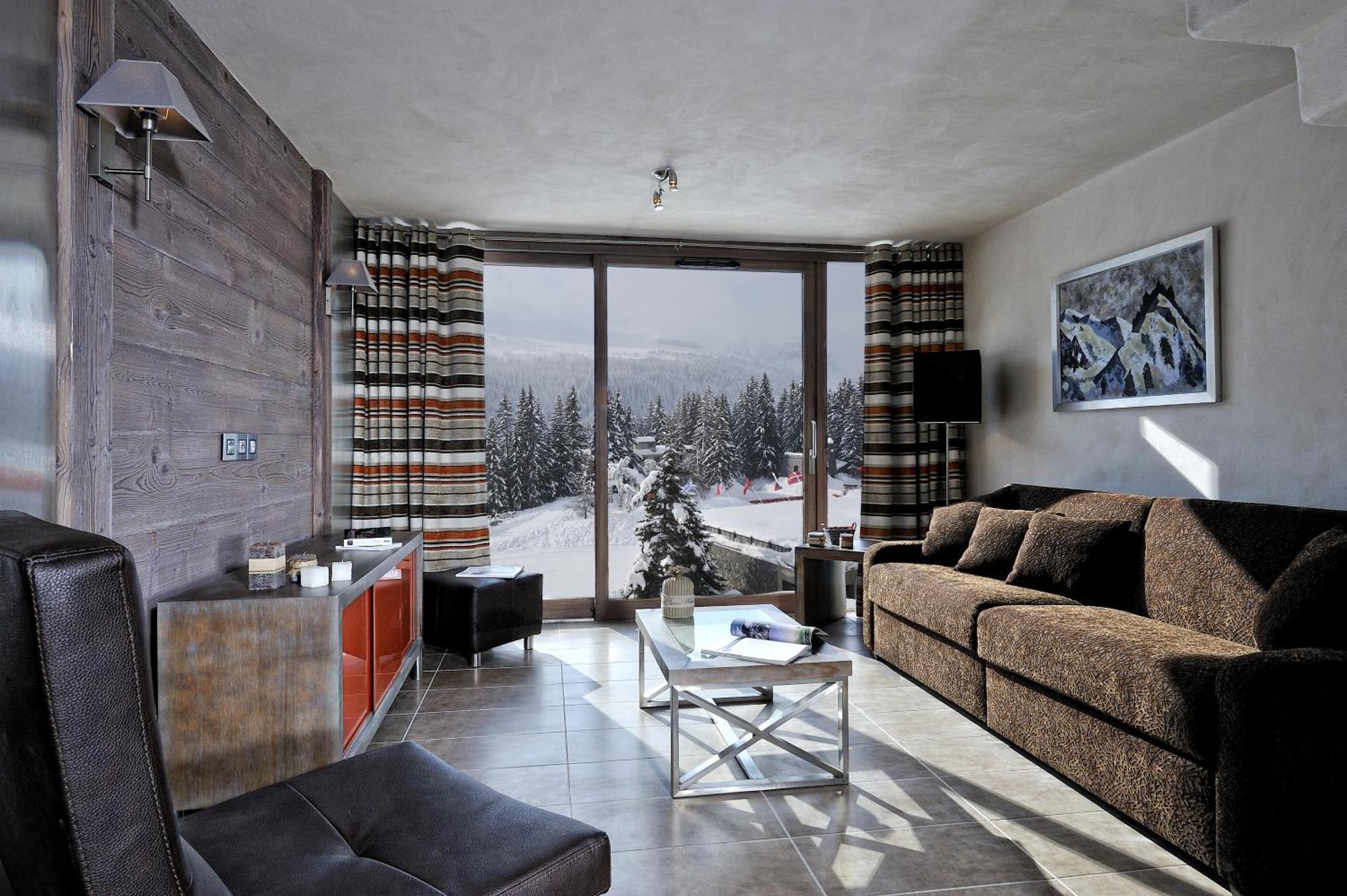 Two-Bedroom Apartment Spa Access,710694250:JPEG